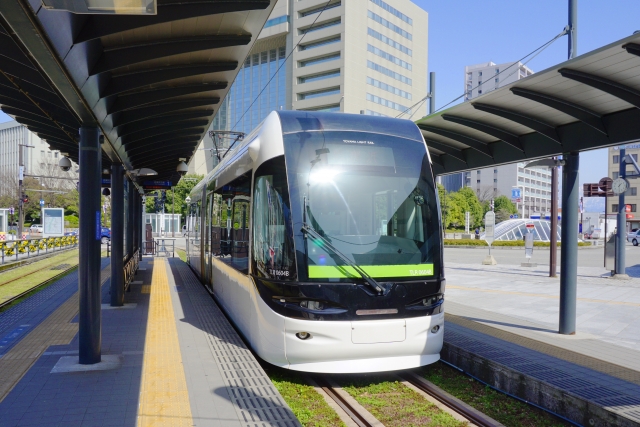 How to get on Toyakama LRT